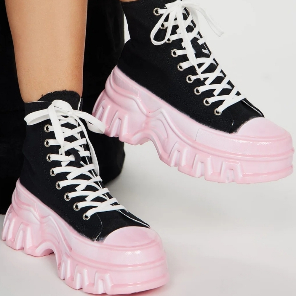 Black and Pink High-Top Sneakers Womens‎ Size 6